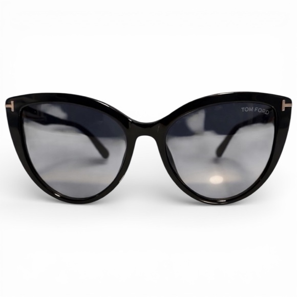 Tom Ford Accessories - Tom Ford Isabella-02 TF915 Cat Eye Sunglasses Black Gradient